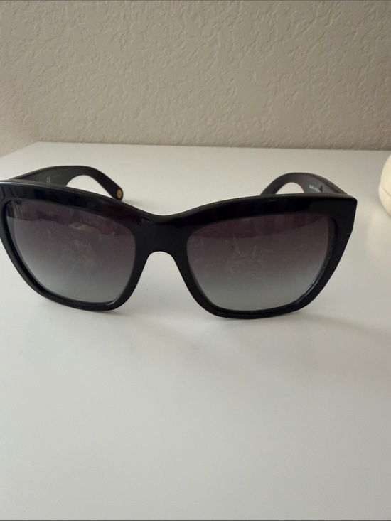 D&G Black Womens  Rectangular Sunglasses with Subtle Logo main image 8